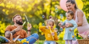 Familie uitje met picknick