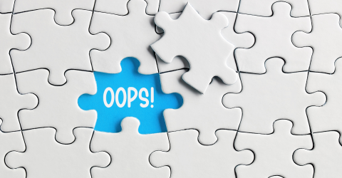 Missend puzzelstukje waar de tekst oops staat